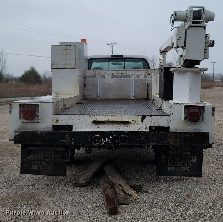 image for item LN9735 1999 Ford F450 Super Duty  utility / service truck