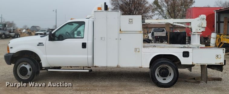 image for item LN9735 1999 Ford F450 Super Duty  utility / service truck