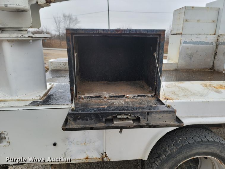 image for item LN9735 1999 Ford F450 Super Duty  utility / service truck