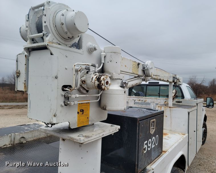 image for item LN9735 1999 Ford F450 Super Duty  utility / service truck