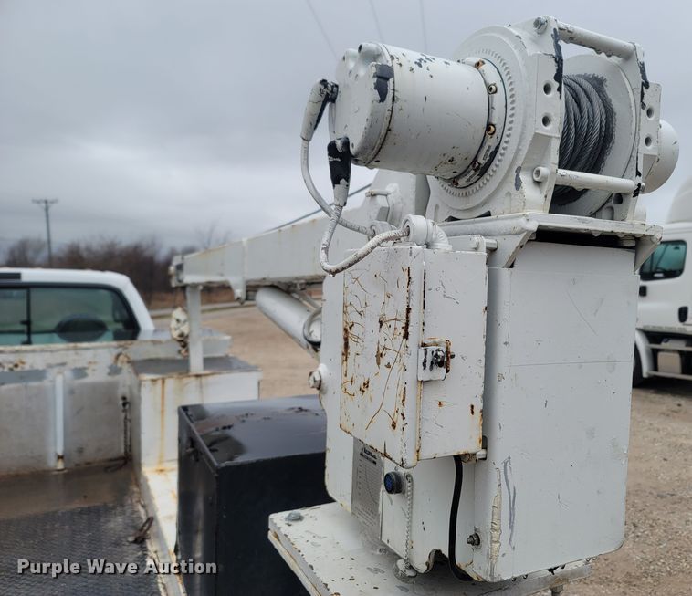 image for item LN9735 1999 Ford F450 Super Duty  utility / service truck