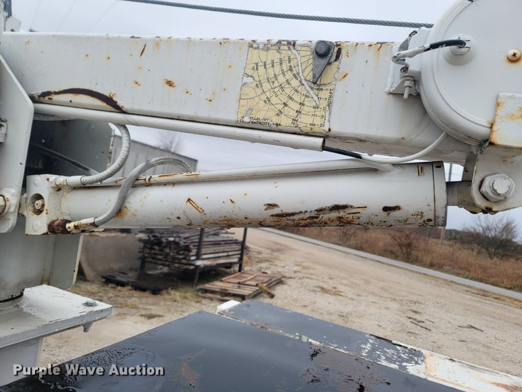 image for item LN9735 1999 Ford F450 Super Duty  utility / service truck