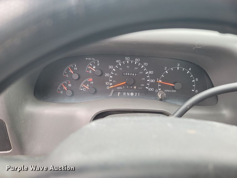 image for item LN9735 1999 Ford F450 Super Duty  utility / service truck