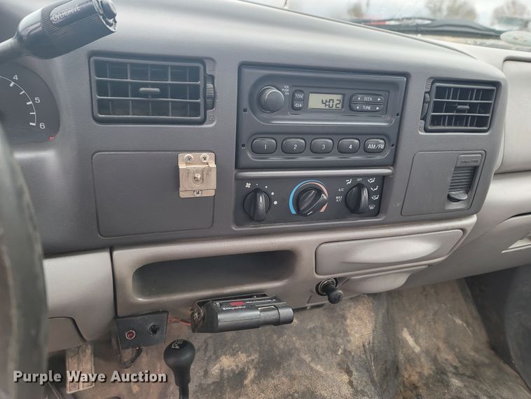 image for item LN9735 1999 Ford F450 Super Duty  utility / service truck