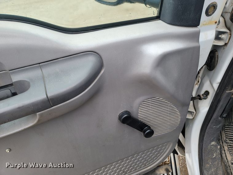 image for item LN9735 1999 Ford F450 Super Duty  utility / service truck