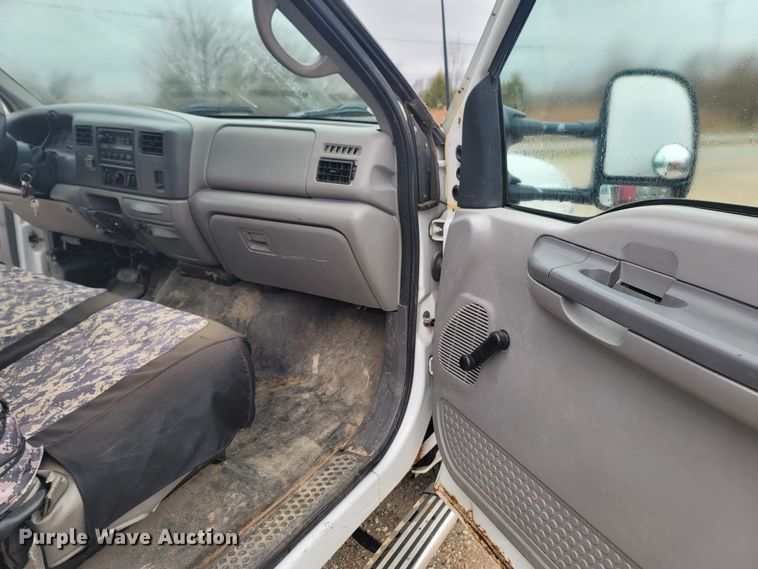 image for item LN9735 1999 Ford F450 Super Duty  utility / service truck