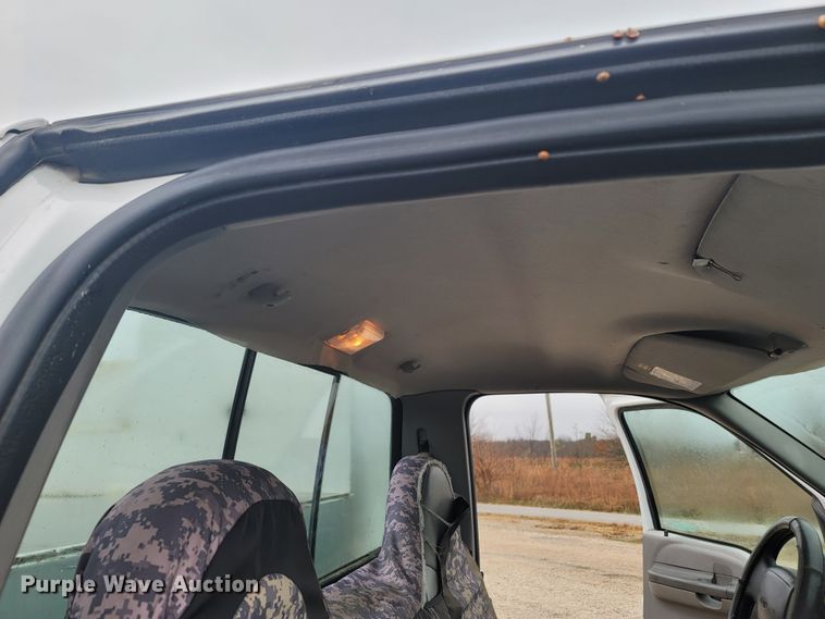 image for item LN9735 1999 Ford F450 Super Duty  utility / service truck