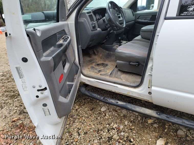 image for item LN9764 2010 Dodge Ram 5500  utility / service truck