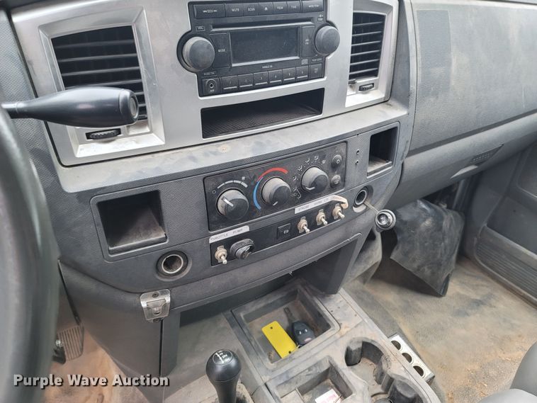 image for item LN9764 2010 Dodge Ram 5500  utility / service truck