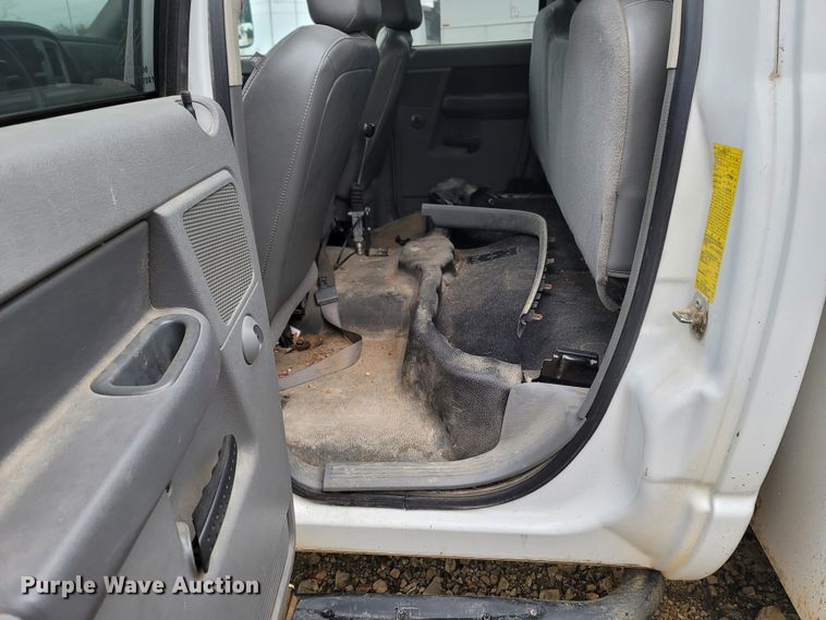 image for item LN9764 2010 Dodge Ram 5500  utility / service truck