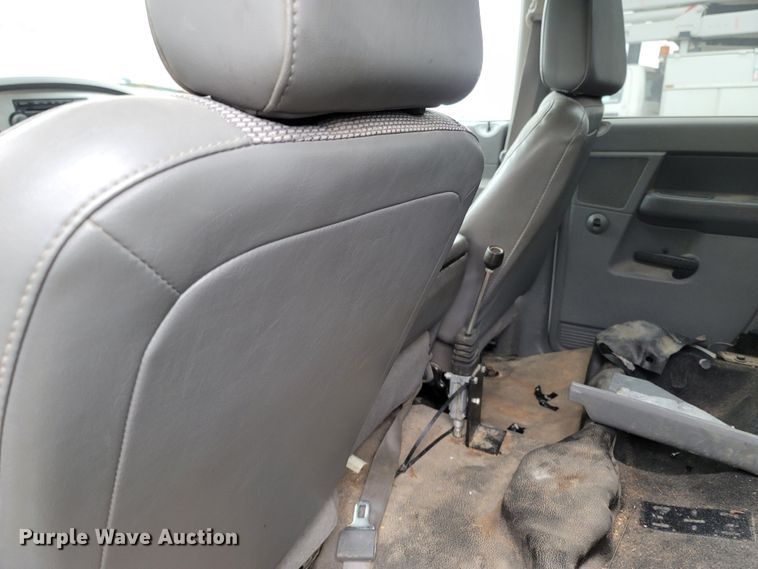 image for item LN9764 2010 Dodge Ram 5500  utility / service truck