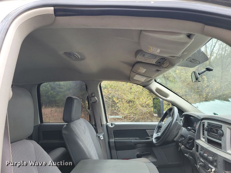 image for item LN9764 2010 Dodge Ram 5500  utility / service truck