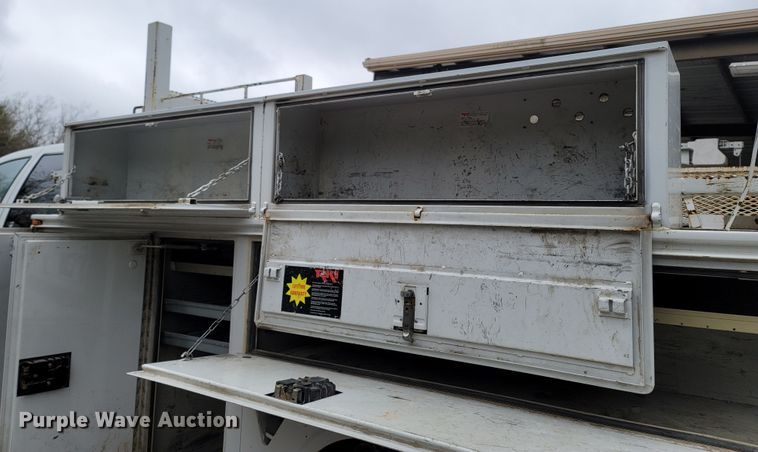 image for item LN9764 2010 Dodge Ram 5500  utility / service truck