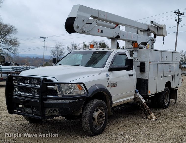 image for item LN9770 2014 Dodge Ram 5500HD  bucket truck