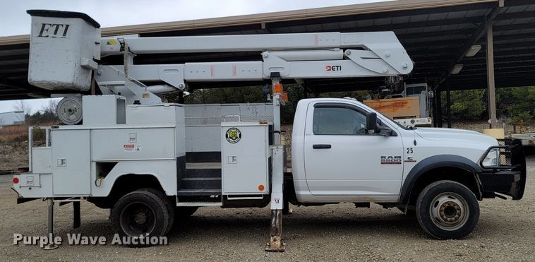 image for item LN9770 2014 Dodge Ram 5500HD  bucket truck
