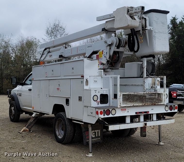 image for item LN9770 2014 Dodge Ram 5500HD  bucket truck
