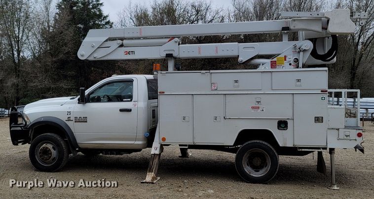 image for item LN9770 2014 Dodge Ram 5500HD  bucket truck