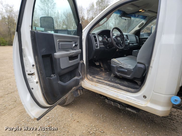 image for item LN9770 2014 Dodge Ram 5500HD  bucket truck