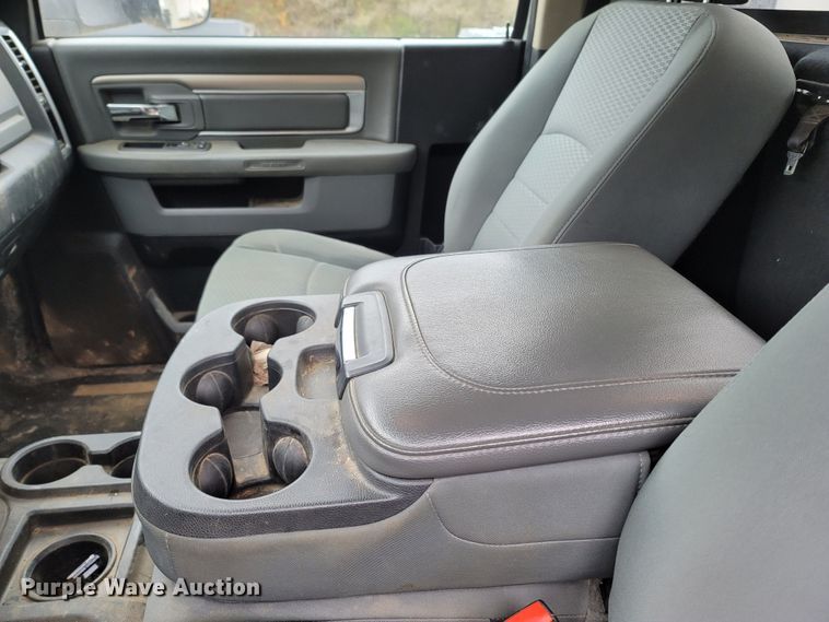 image for item LN9770 2014 Dodge Ram 5500HD  bucket truck