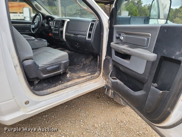 image for item LN9770 2014 Dodge Ram 5500HD  bucket truck