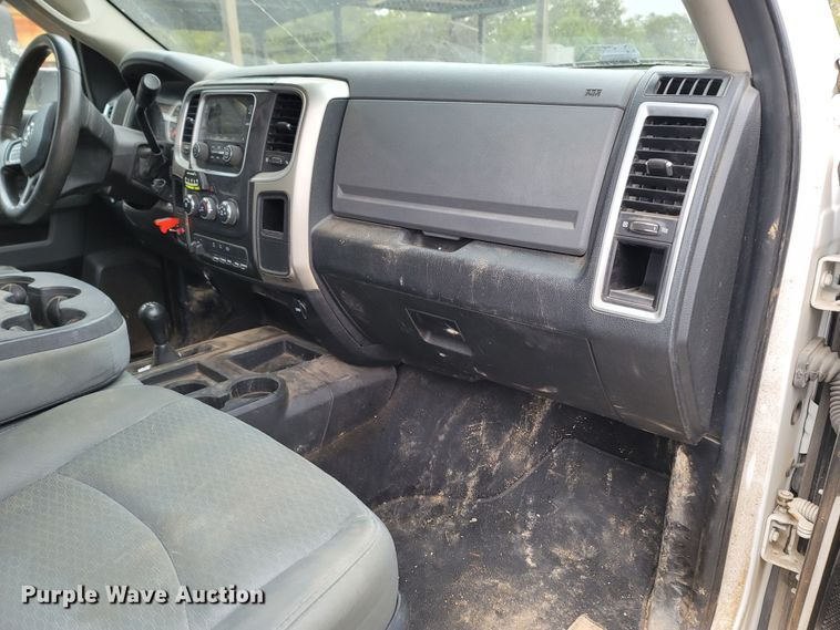 image for item LN9770 2014 Dodge Ram 5500HD  bucket truck