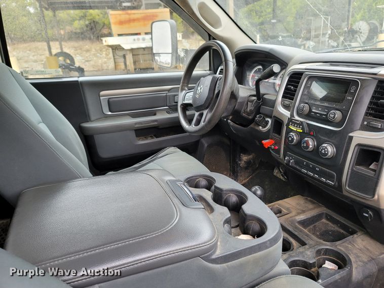 image for item LN9770 2014 Dodge Ram 5500HD  bucket truck