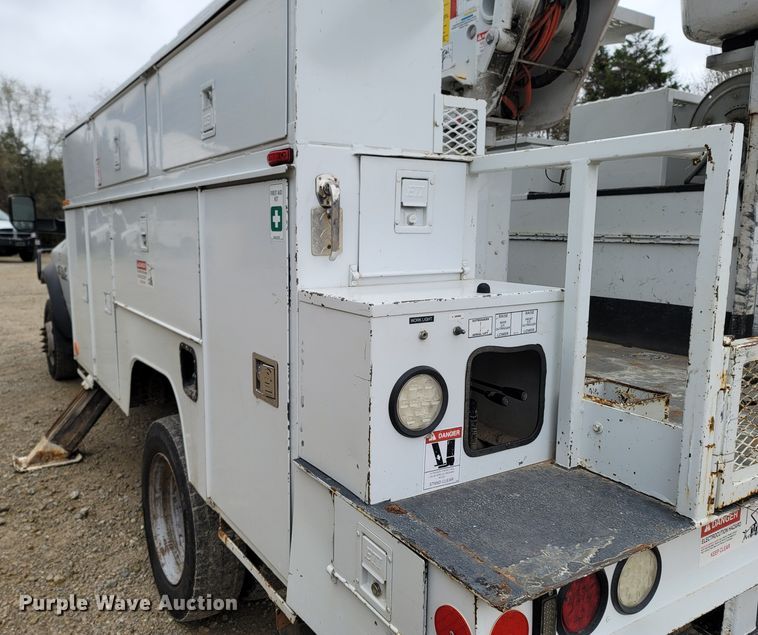 image for item LN9770 2014 Dodge Ram 5500HD  bucket truck
