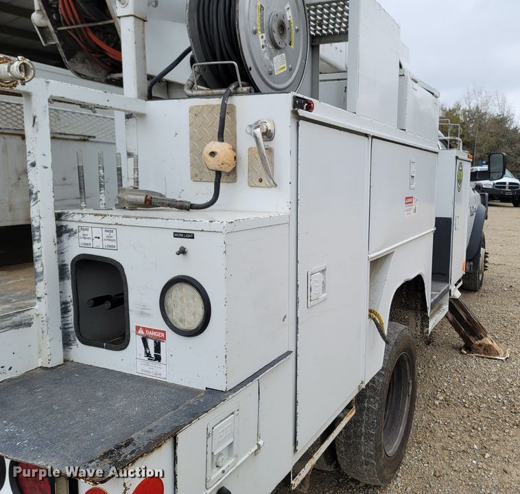 image for item LN9770 2014 Dodge Ram 5500HD  bucket truck