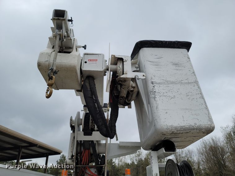 image for item LN9770 2014 Dodge Ram 5500HD  bucket truck