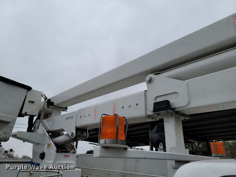 image for item LN9770 2014 Dodge Ram 5500HD  bucket truck