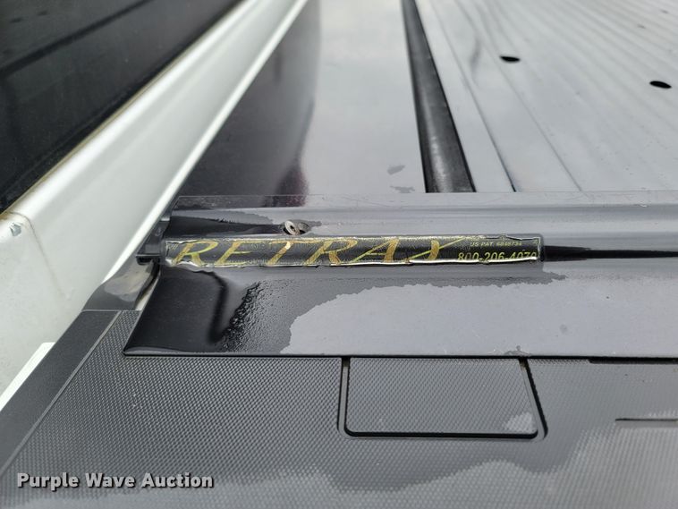 image for item LN9772 2015 GMC Canyon SLE  Crew Cab pickup truck