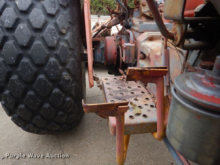 image for item LS9929 Kubota L175  tractor