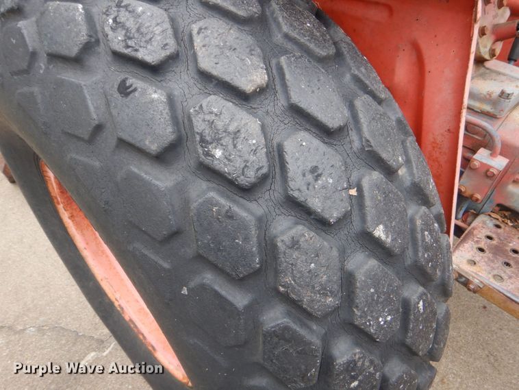 image for item LS9929 Kubota L175  tractor