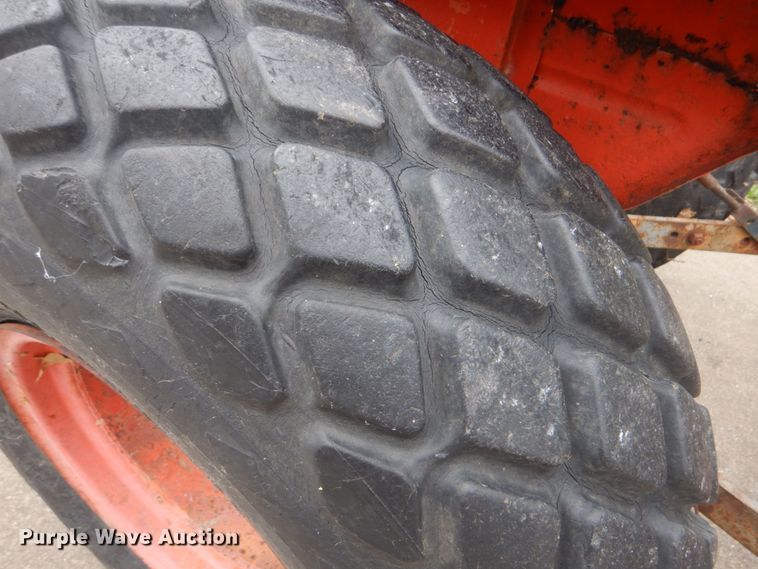 image for item LS9929 Kubota L175  tractor