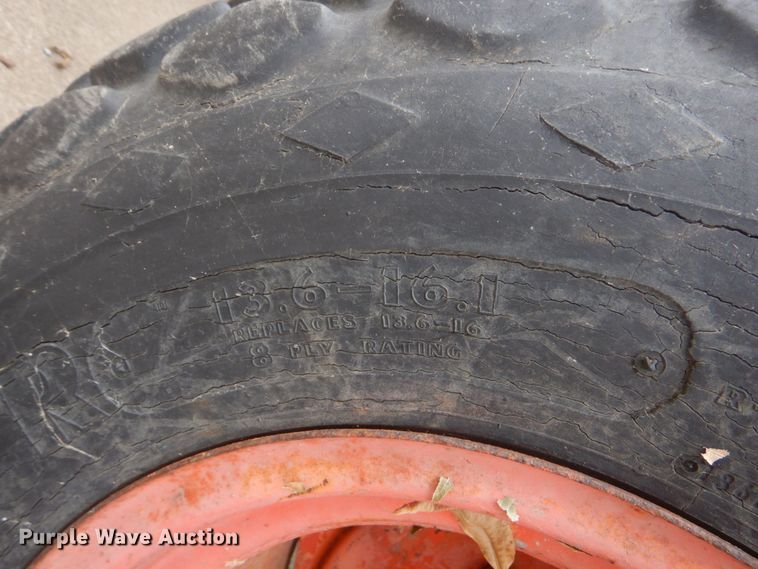 image for item LS9929 Kubota L175  tractor