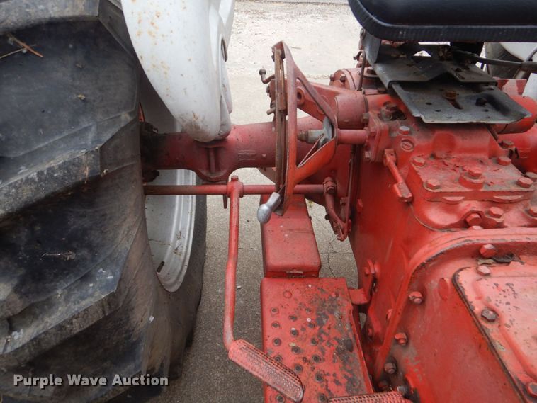 image for item LS9931 Ford 841  tractor