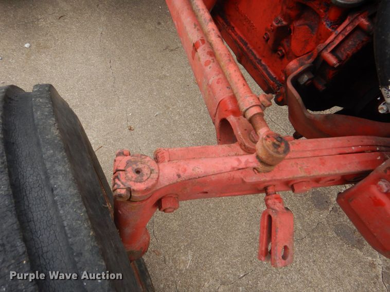 image for item LS9931 Ford 841  tractor