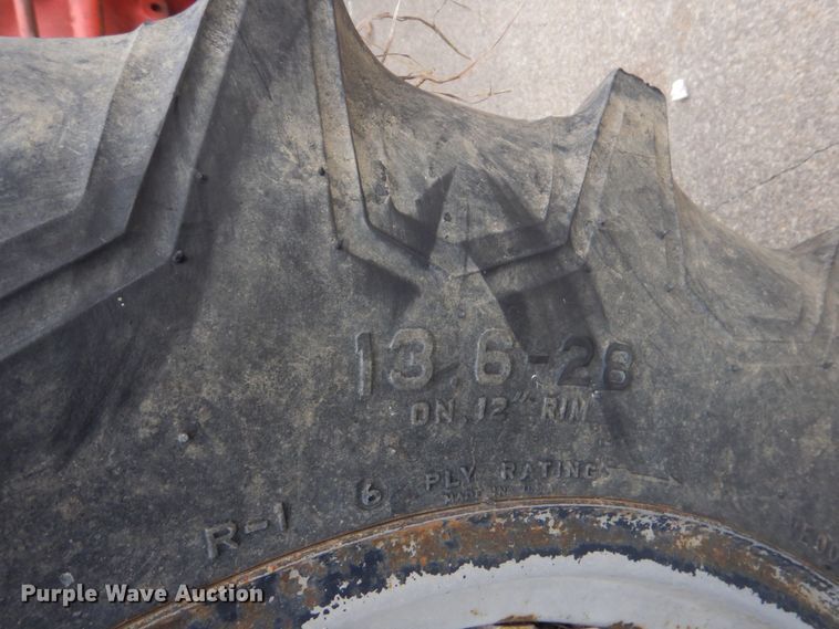 image for item LS9931 Ford 841  tractor