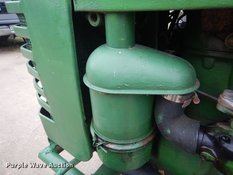 image for item LS9932 1949 John Deere M  tractor