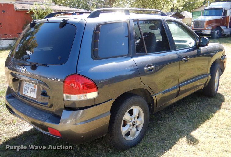 image for item LU9656 2005 Hyundai Santa Fe  SUV