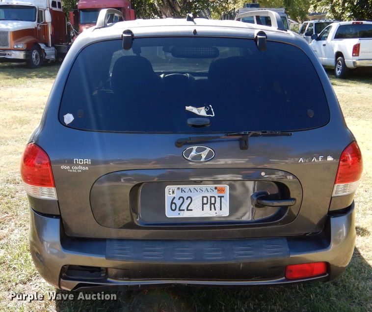 image for item LU9656 2005 Hyundai Santa Fe  SUV
