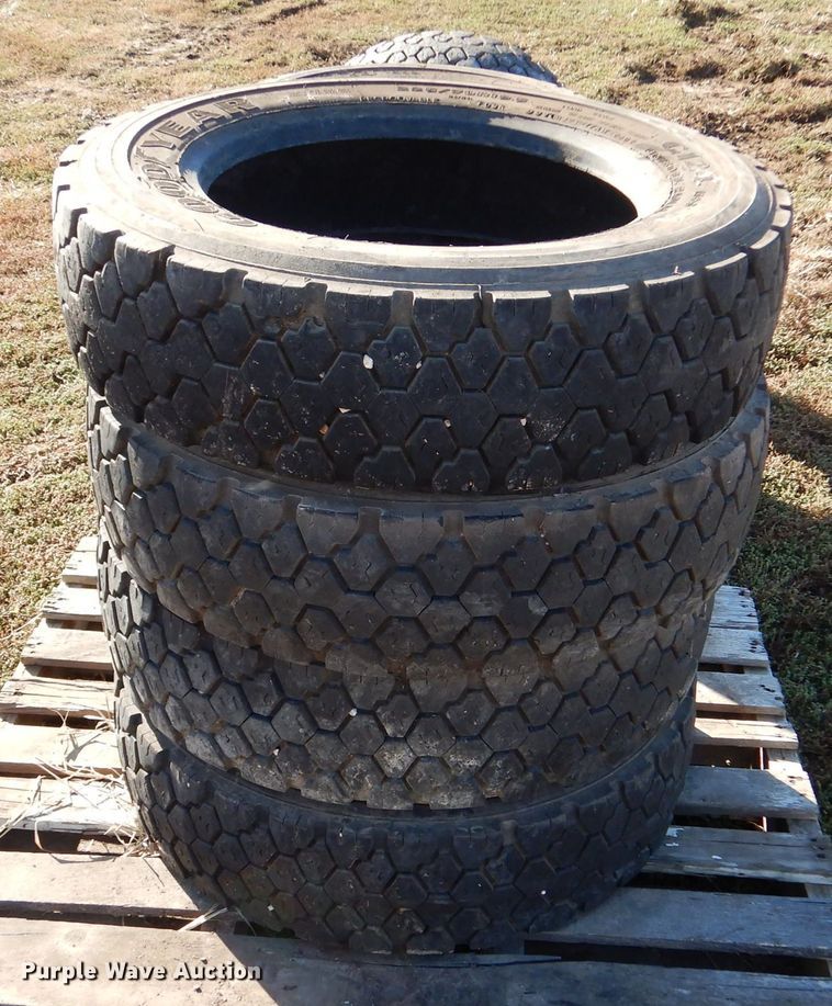 image for item LU9756 (8) Goodyear G124 225/70R19.5 tires