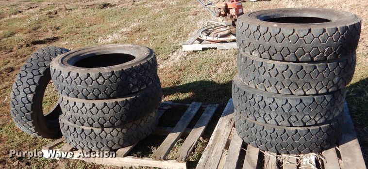 image for item LU9756 (8) Goodyear G124 225/70R19.5 tires