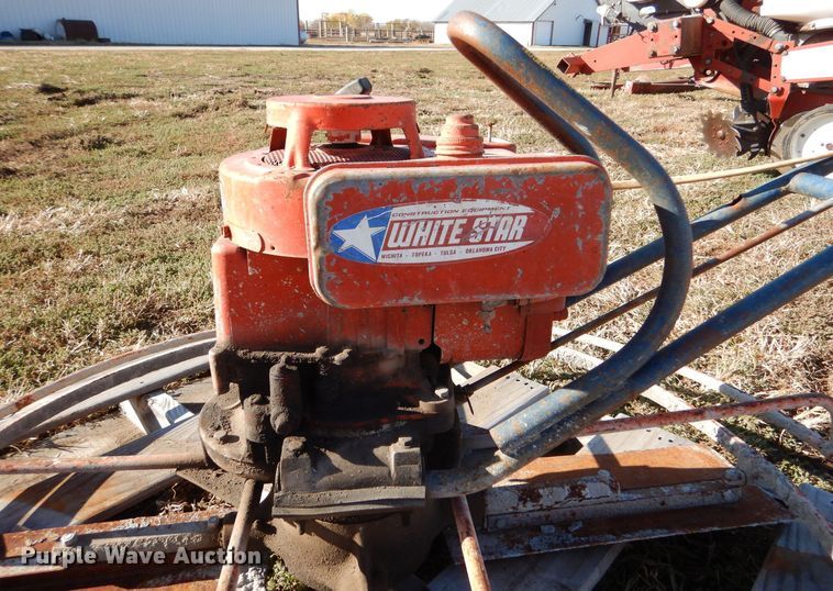 image for item LU9757 Koehring F46B4  power trowel