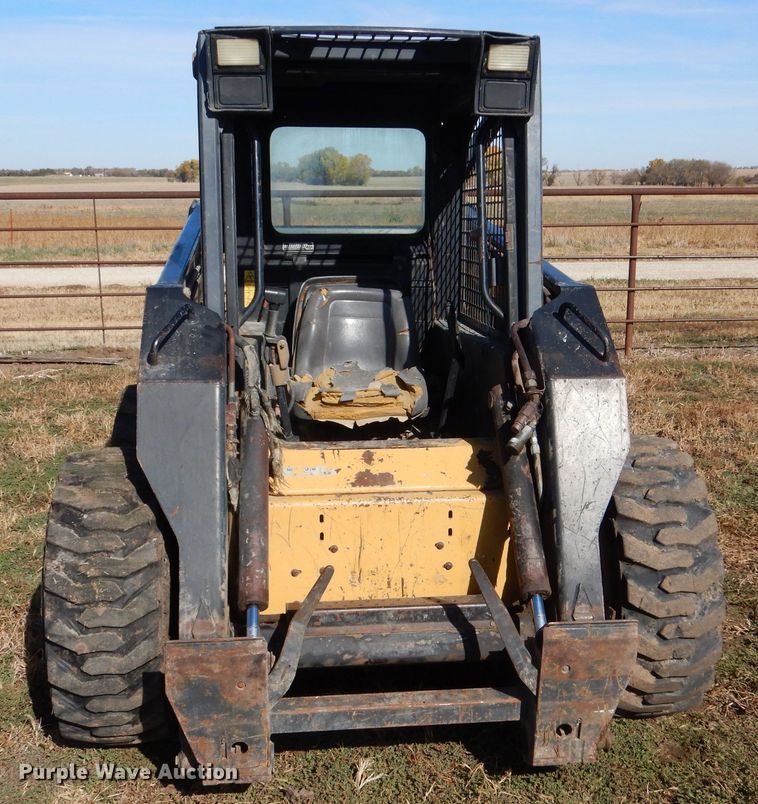 image for item LU9761 1995 New Holland LX885  skid steer loader