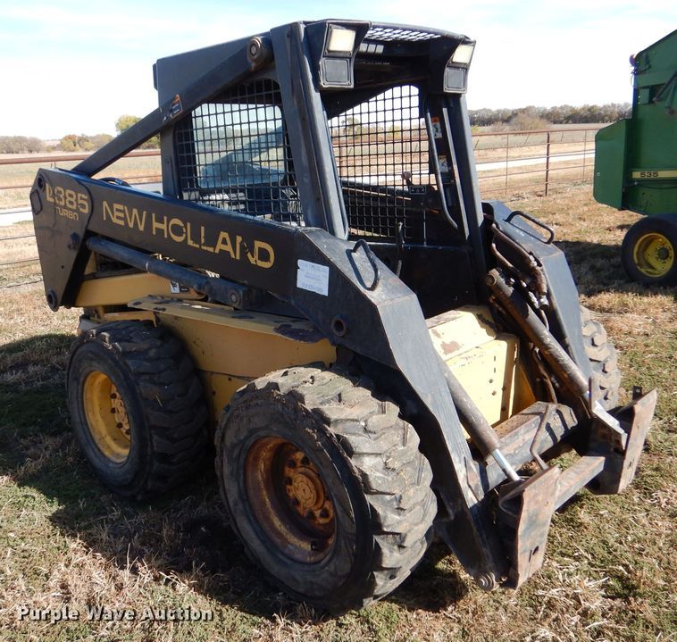 image for item LU9761 1995 New Holland LX885  skid steer loader