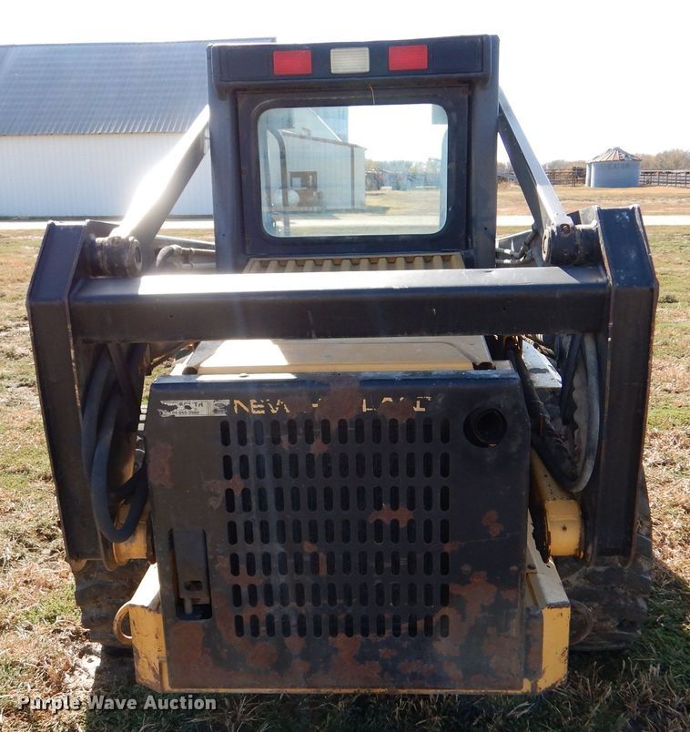 image for item LU9761 1995 New Holland LX885  skid steer loader