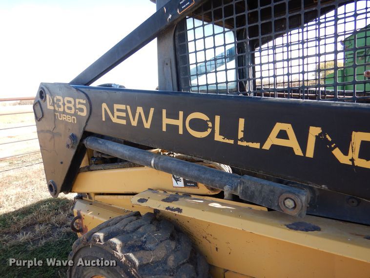 image for item LU9761 1995 New Holland LX885  skid steer loader