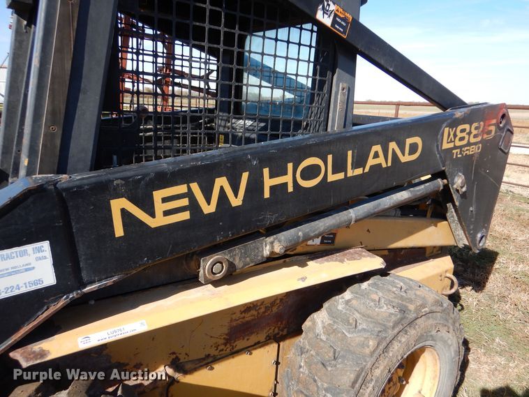 image for item LU9761 1995 New Holland LX885  skid steer loader