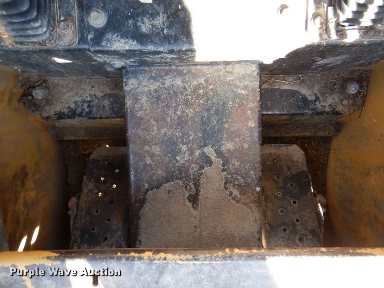 image for item LU9761 1995 New Holland LX885  skid steer loader